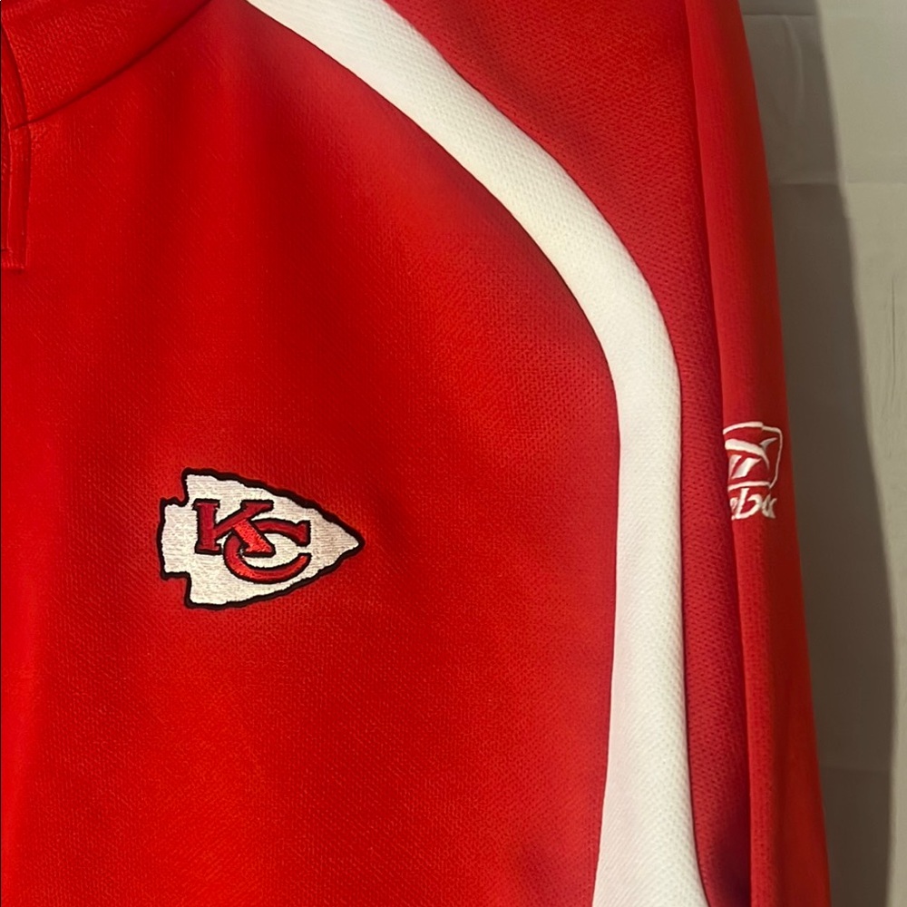 NFL Reebok Red Pullover - Picture 3 of 6
